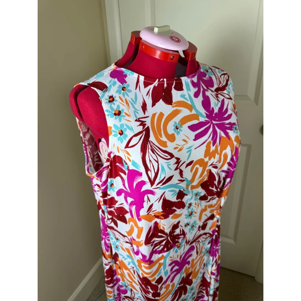 NWOT Women's Maggy London Plus 16W White Floral Fuchsia Sleeveless Midi Dress